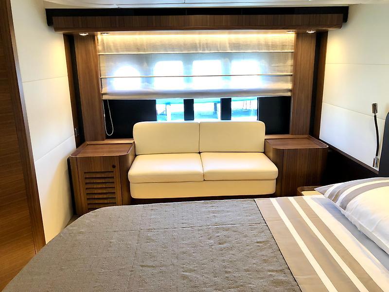 Jbys Trade Yacht Photos Pics Master StateRoom - Strb. Side