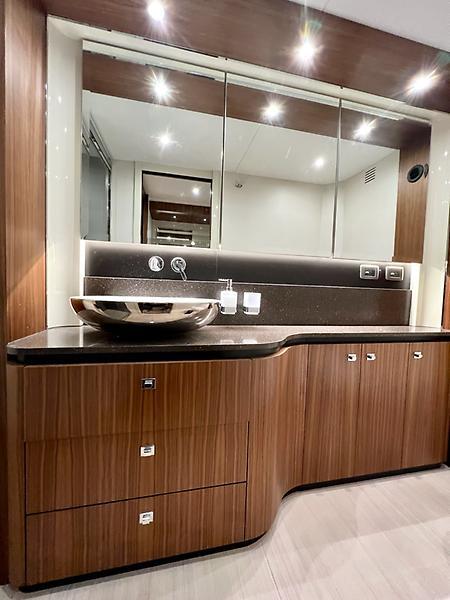 Jbys Trade Yacht Photos Pics Master StateRoom - Ensuite Head / Shower