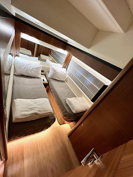 Jbys Trade Yacht Photos Pics Guest StateRoom - Port Side