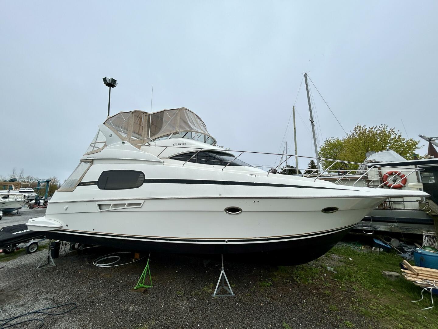 2001-silverton-410-sport-bridge-power-9658030-20250515104905007-1_XLARGE