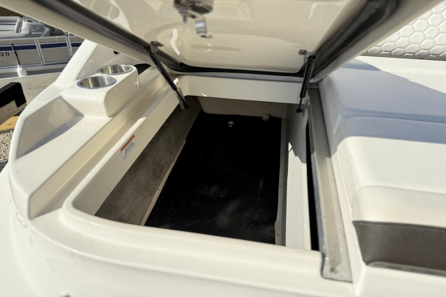 2019-sea-ray-sdx-270-outboard-power-9768040-978375523-0-160520251823-1
