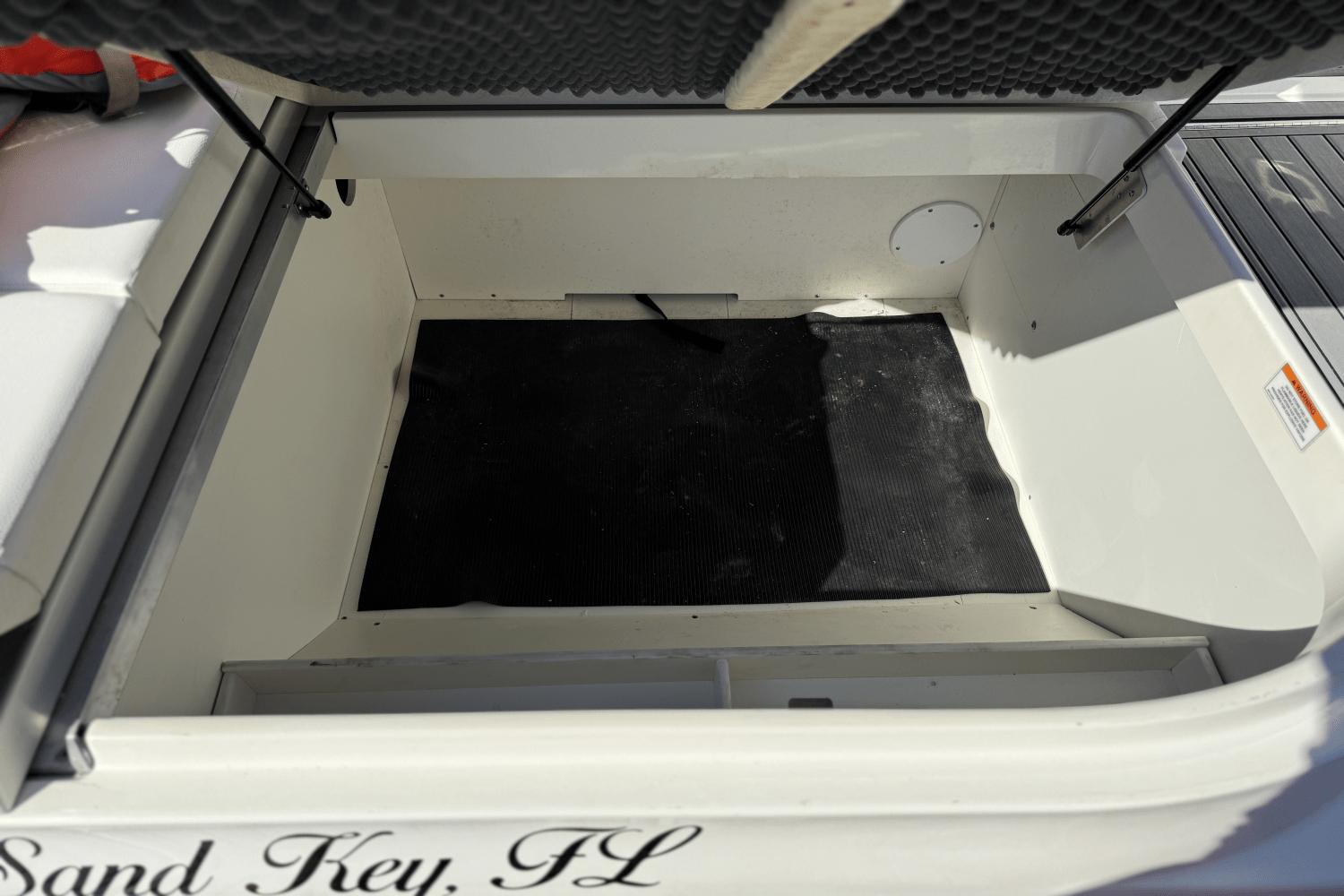 2019-sea-ray-sdx-270-outboard-power-9768040-978375529-0-160520251823-0