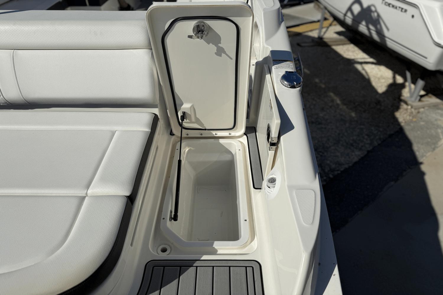 2019-sea-ray-sdx-270-outboard-power-9768040-978375545-0-160520251823-6