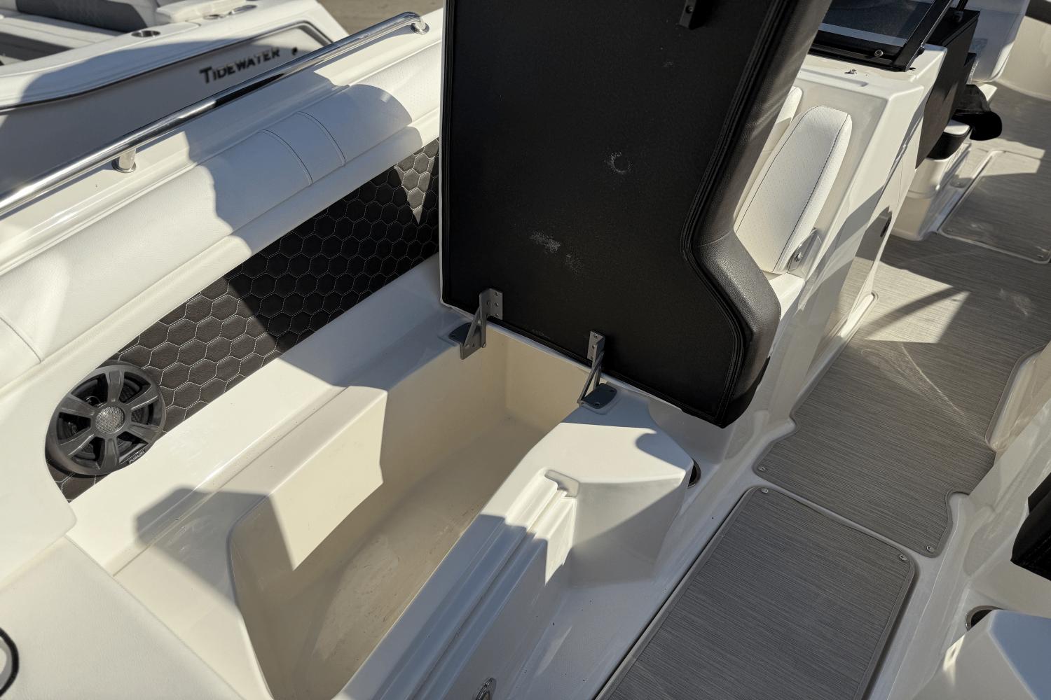 2019-sea-ray-sdx-270-outboard-power-9768040-978375547-0-160520251823-33