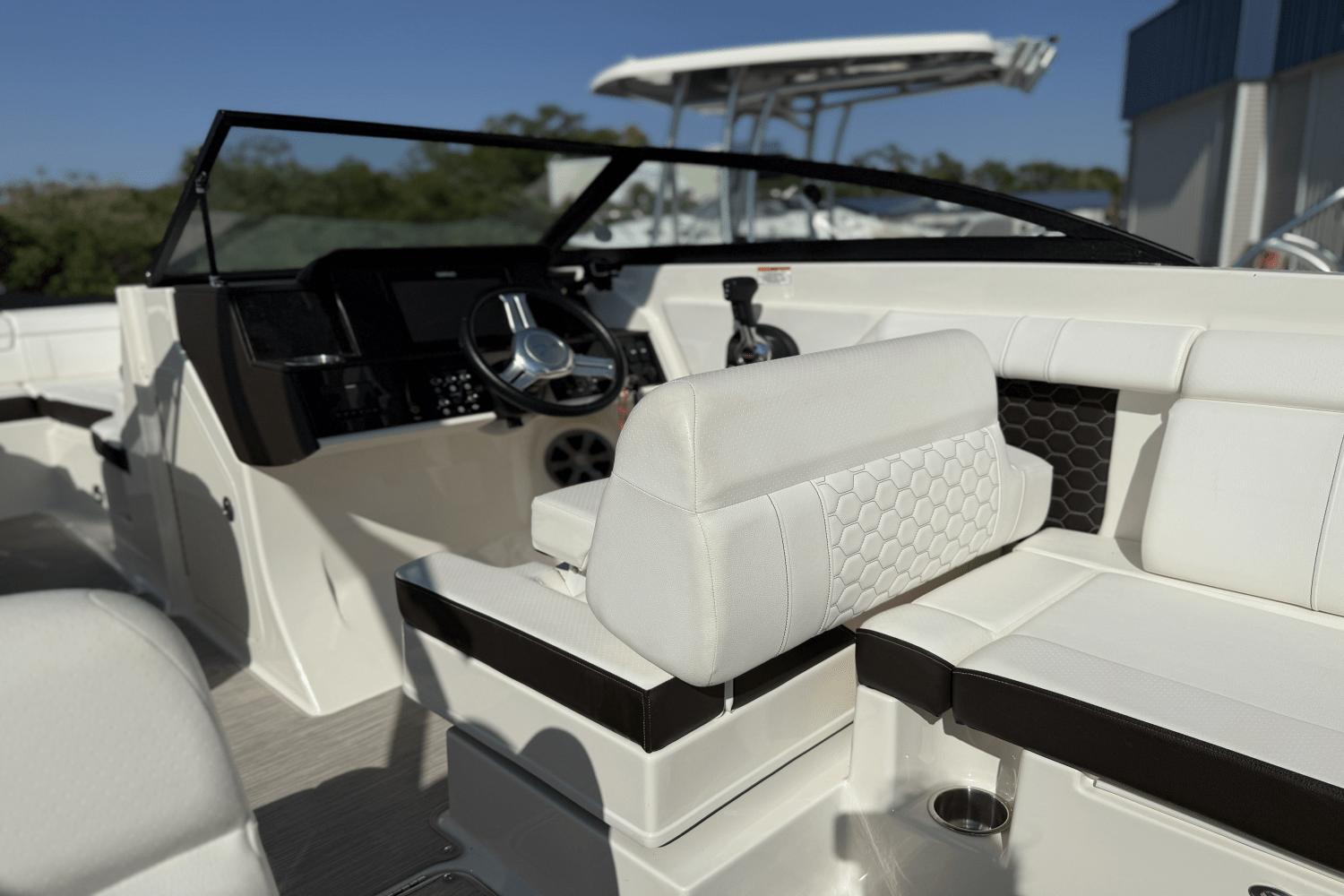 2019-sea-ray-sdx-270-outboard-power-9768040-978375553-0-160520251823-19