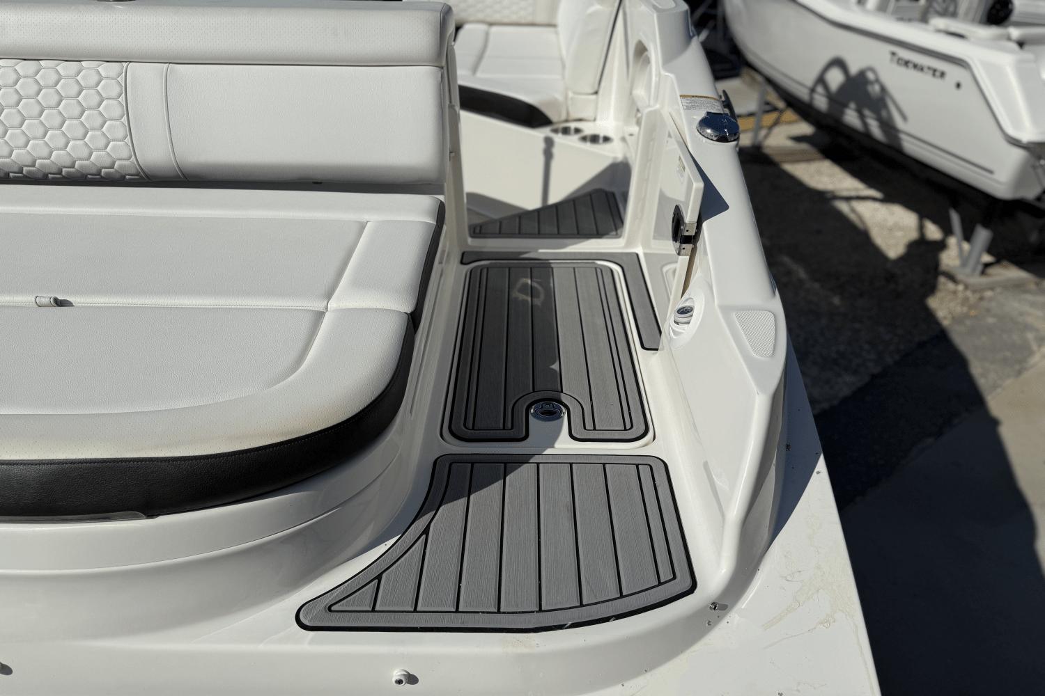 2019-sea-ray-sdx-270-outboard-power-9768040-978375608-0-160520251847-1