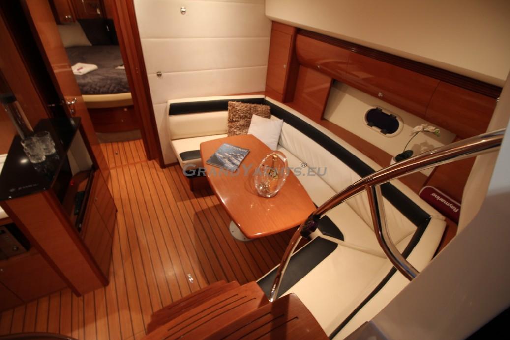 2008 Prestige 42S large 24