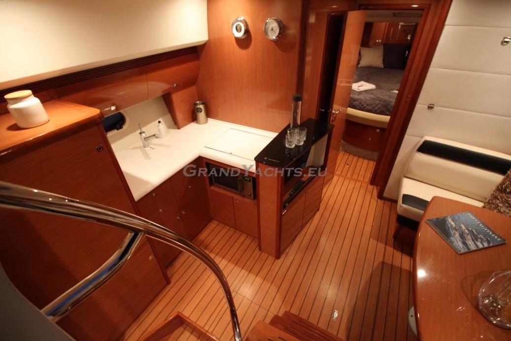 2008 Prestige 42S large 25