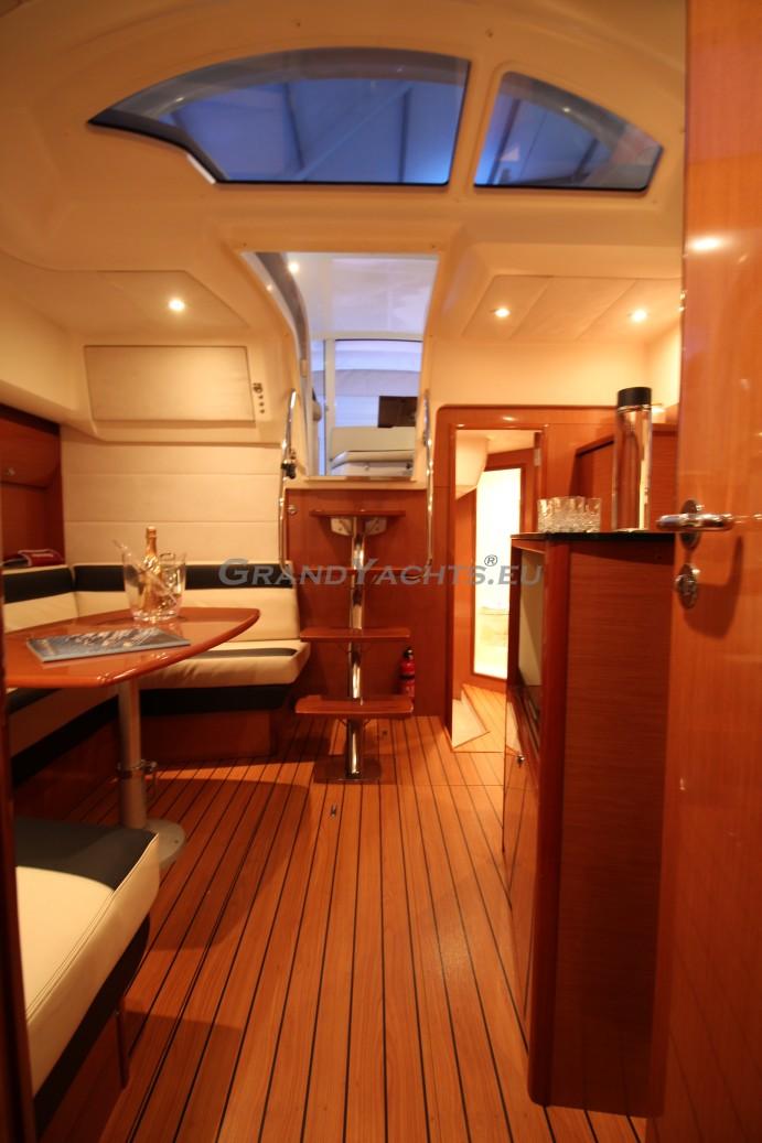 2008 Prestige 42S large 27