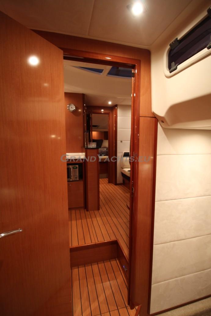 2008 Prestige 42S large 48