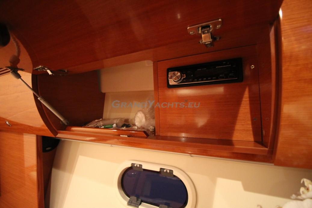 2008 Prestige 42S large 76