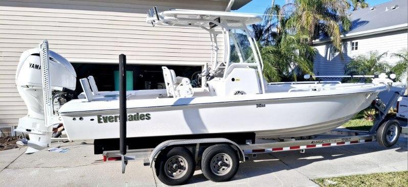 2022-everglades-243-center-console-power-9738048-20250328073123539-1_XLARGE