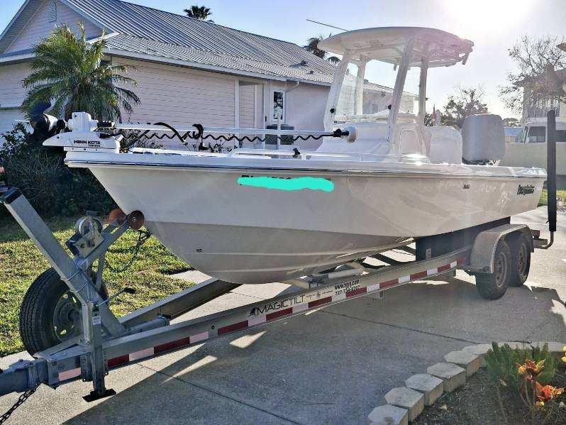 2022-everglades-243-center-console-power-9738048-20250328073124565-1_XLARGE