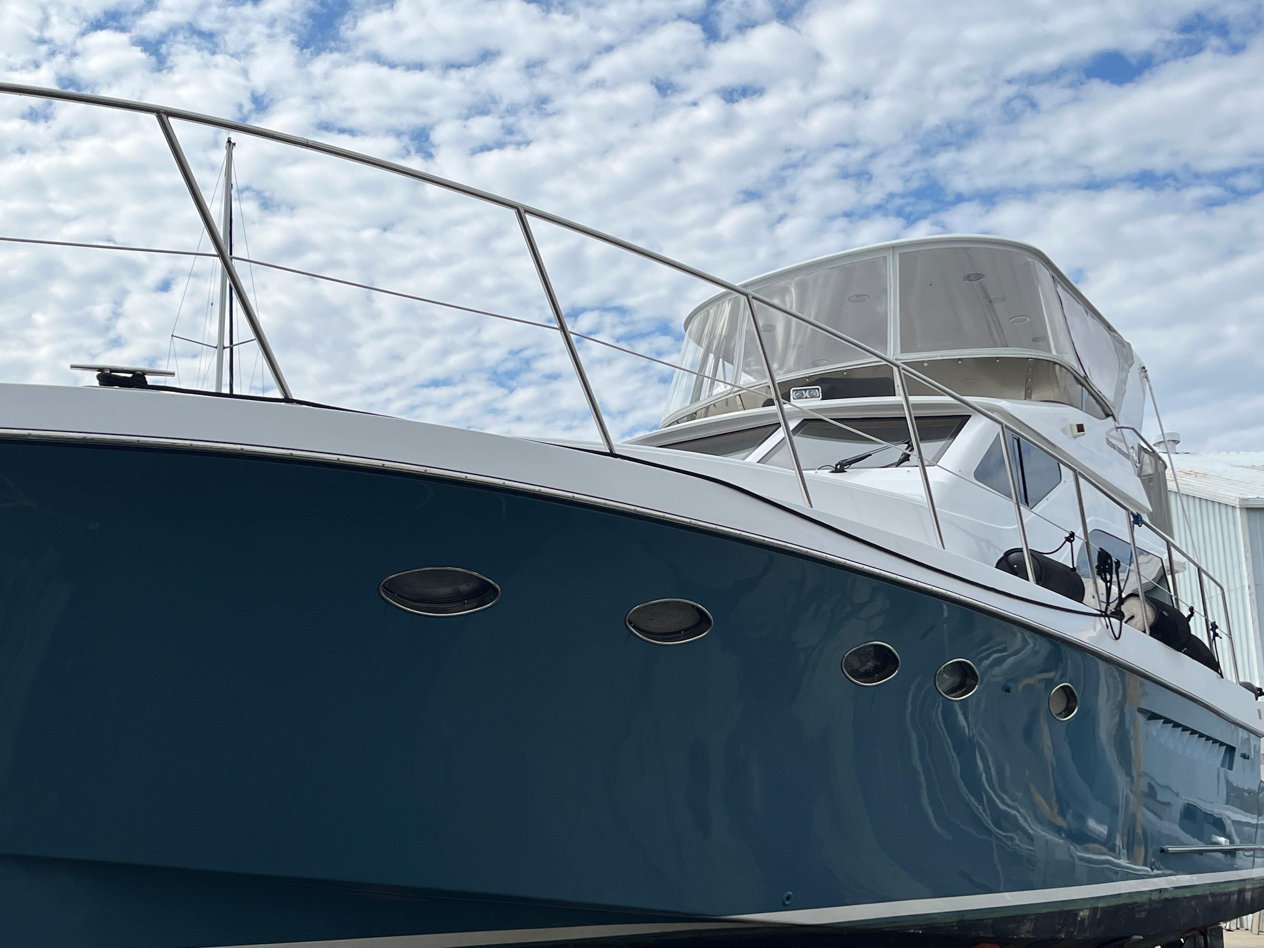 2005-ocean-alexander-52-sedan-power-9738053-20250328111938645-1_XLARGE