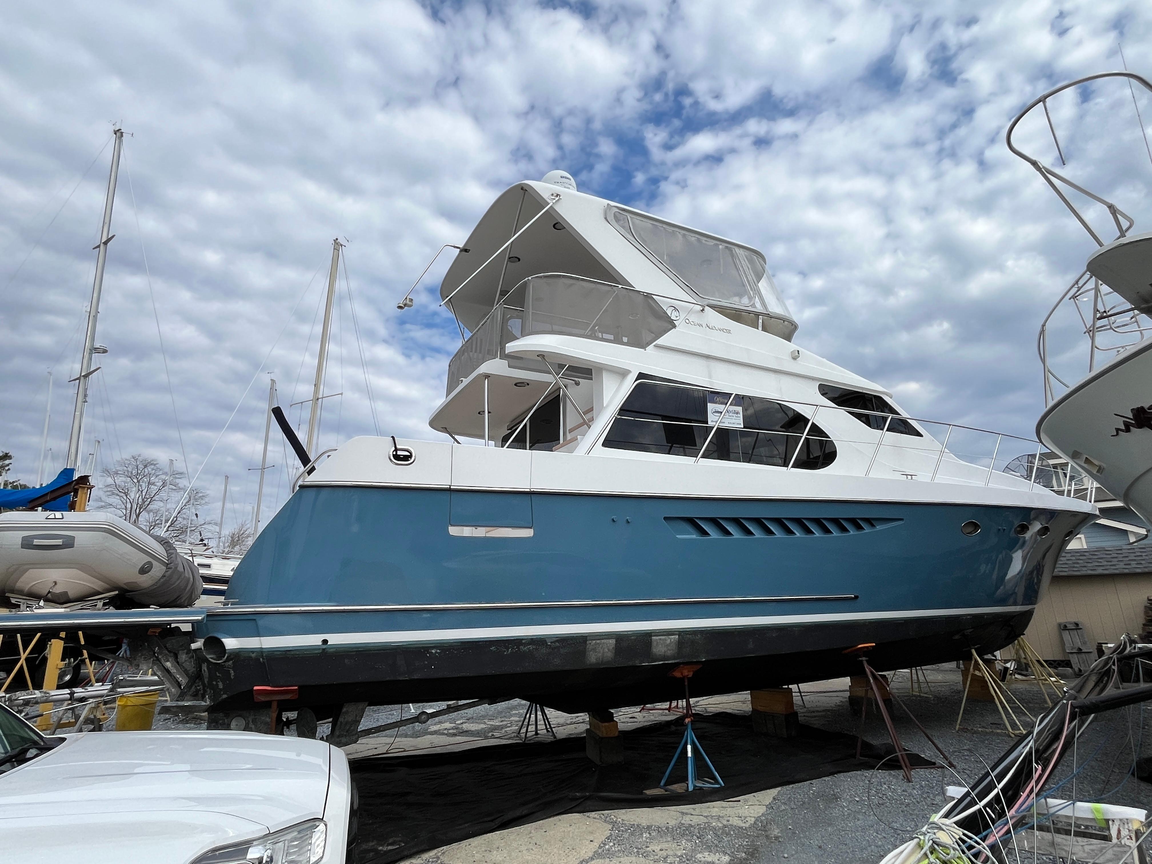 2005-ocean-alexander-52-sedan-power-9738053-20250328111945772-1_XLARGE