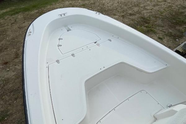 22' Boston Whaler, Listing Number 100916600, - Photo No. 14