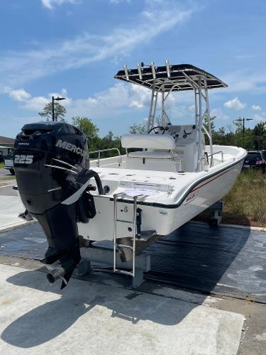 22' Boston Whaler, Listing Number 100916600, - Photo No. 5