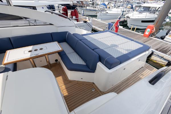 Princess Motor Yacht Sales - Used Princess V42