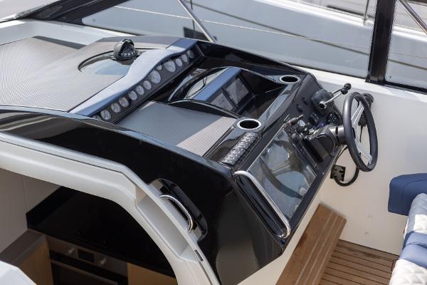 Princess Motor Yacht Sales - Used Princess V42