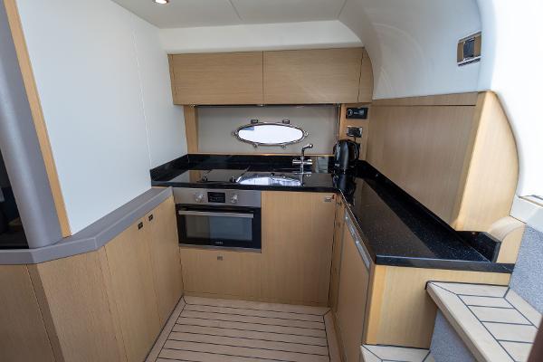 Princess Motor Yacht Sales - Used Princess V42