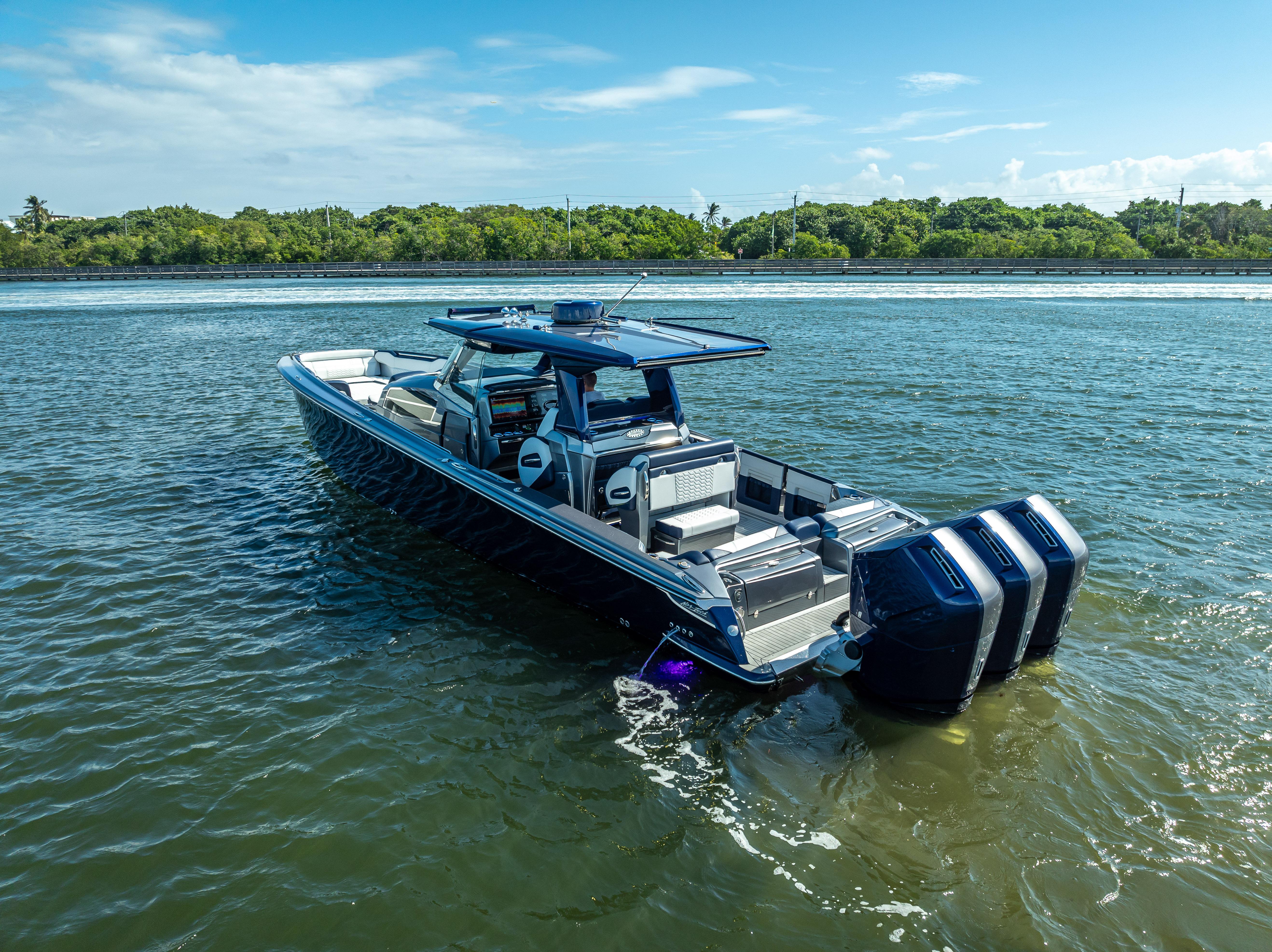 2024-nor-tech-450-sport-center-console-power-9648061-20250603071416056-1_XLARGE