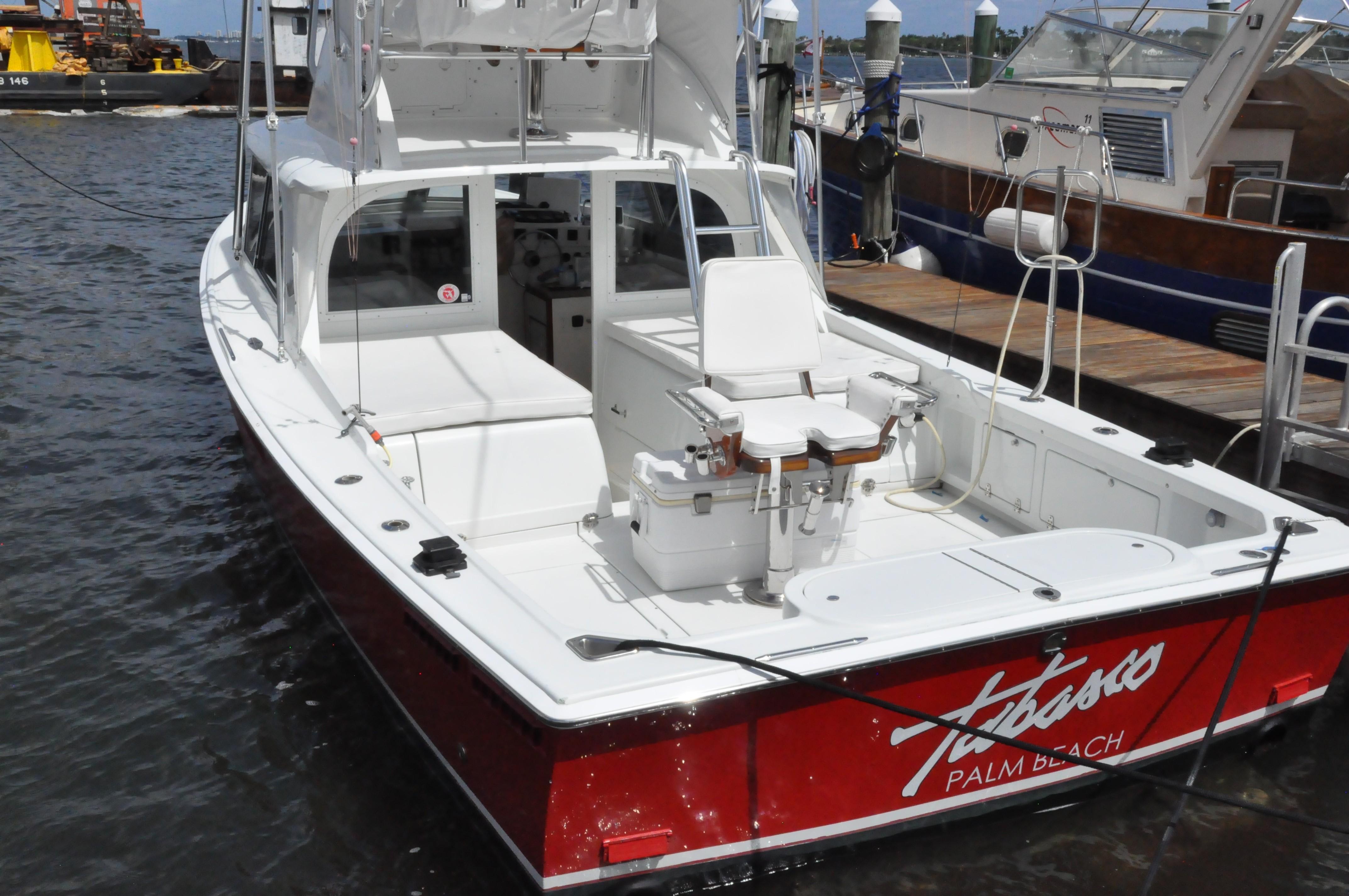 $300,000 price drop on 31m Hatteras motor yacht Tie Breaker