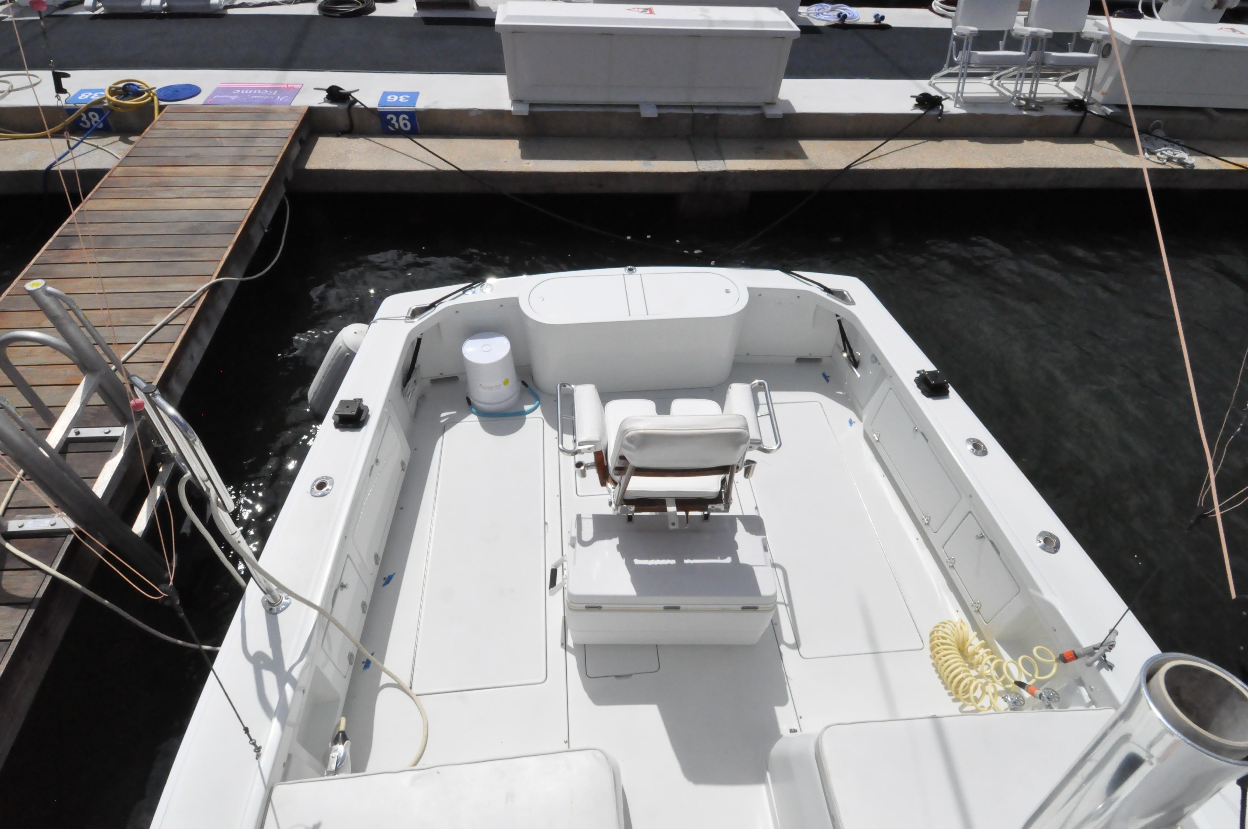 $300,000 price drop on 31m Hatteras motor yacht Tie Breaker