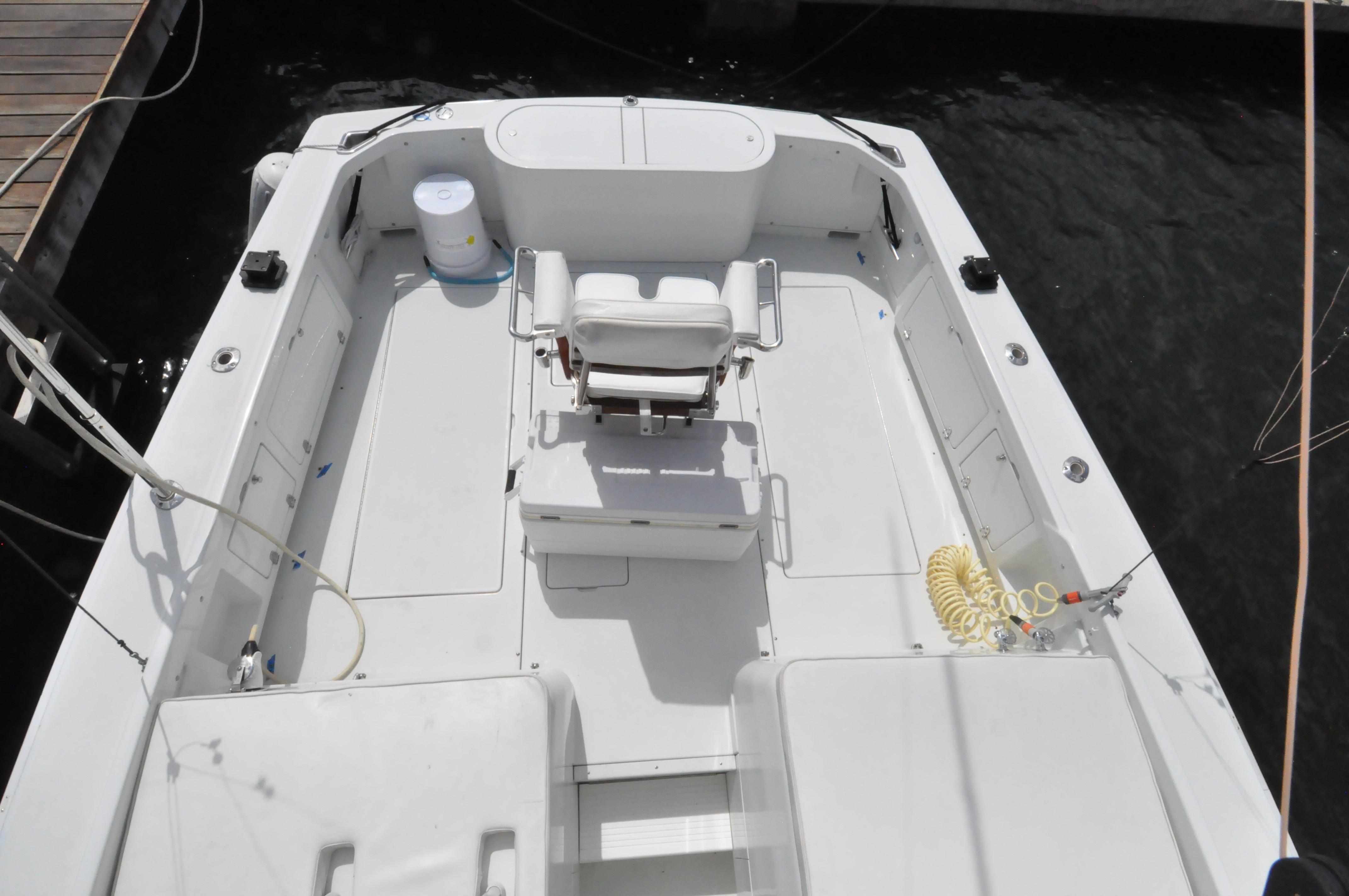 $300,000 price drop on 31m Hatteras motor yacht Tie Breaker