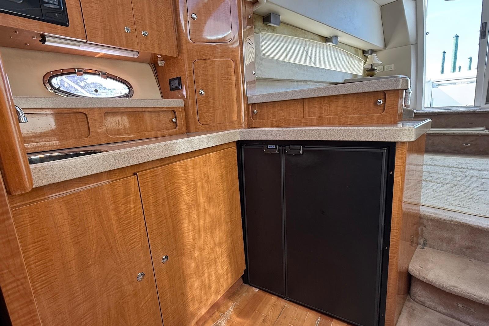 SC 10505 KM Knot 10 Yacht Sales SC 10505 KM Knot 10 Yacht Sales