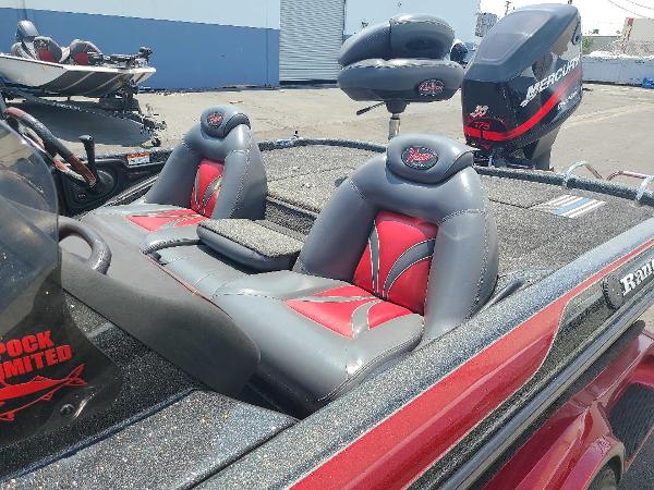 2004 Ranger Boats boat for sale, model of the boat is 185DVS & Image # 2 of 9