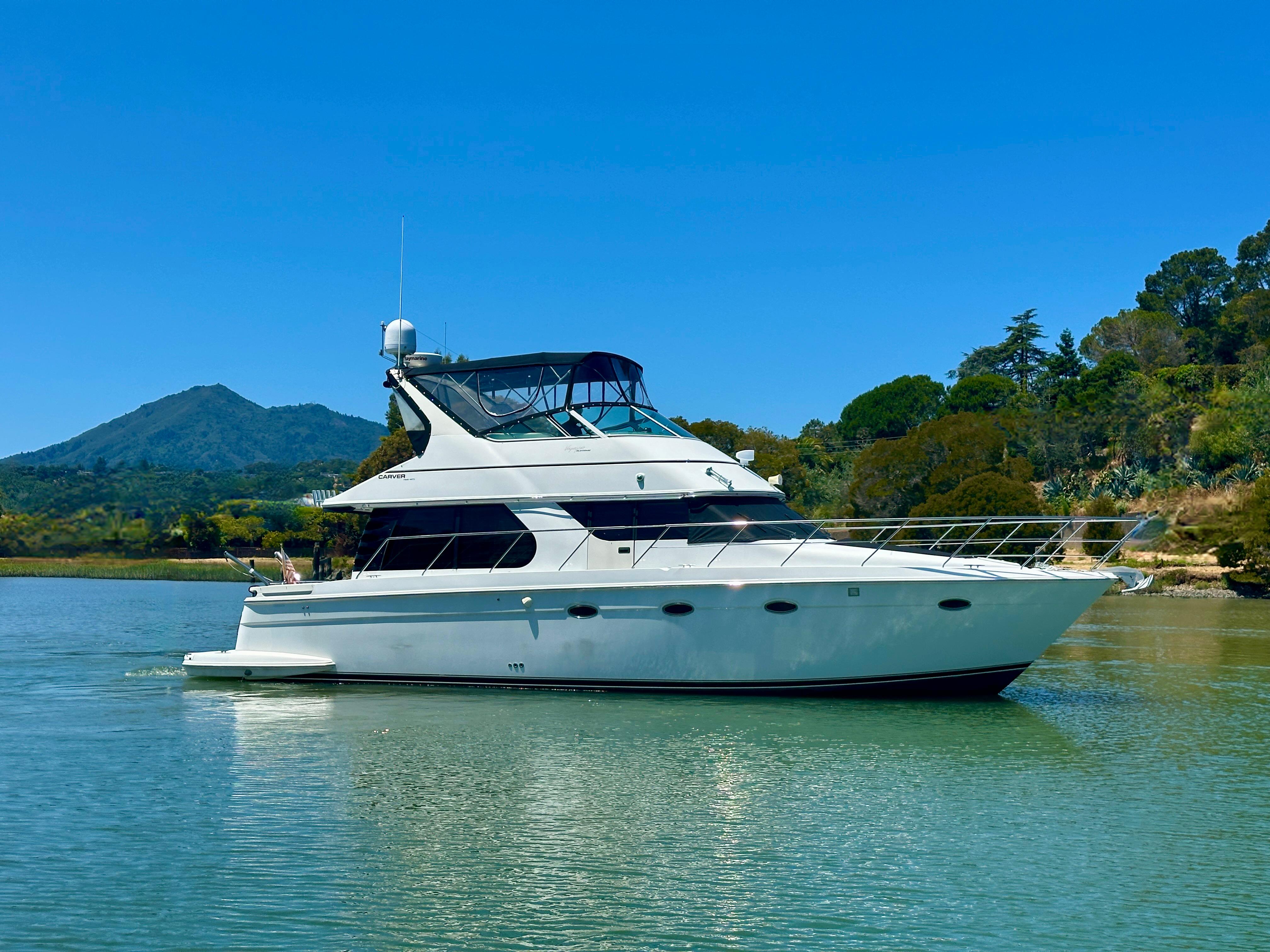 2000 45' Carver 45 Voyager 2000 45' Carver 45 Voyager