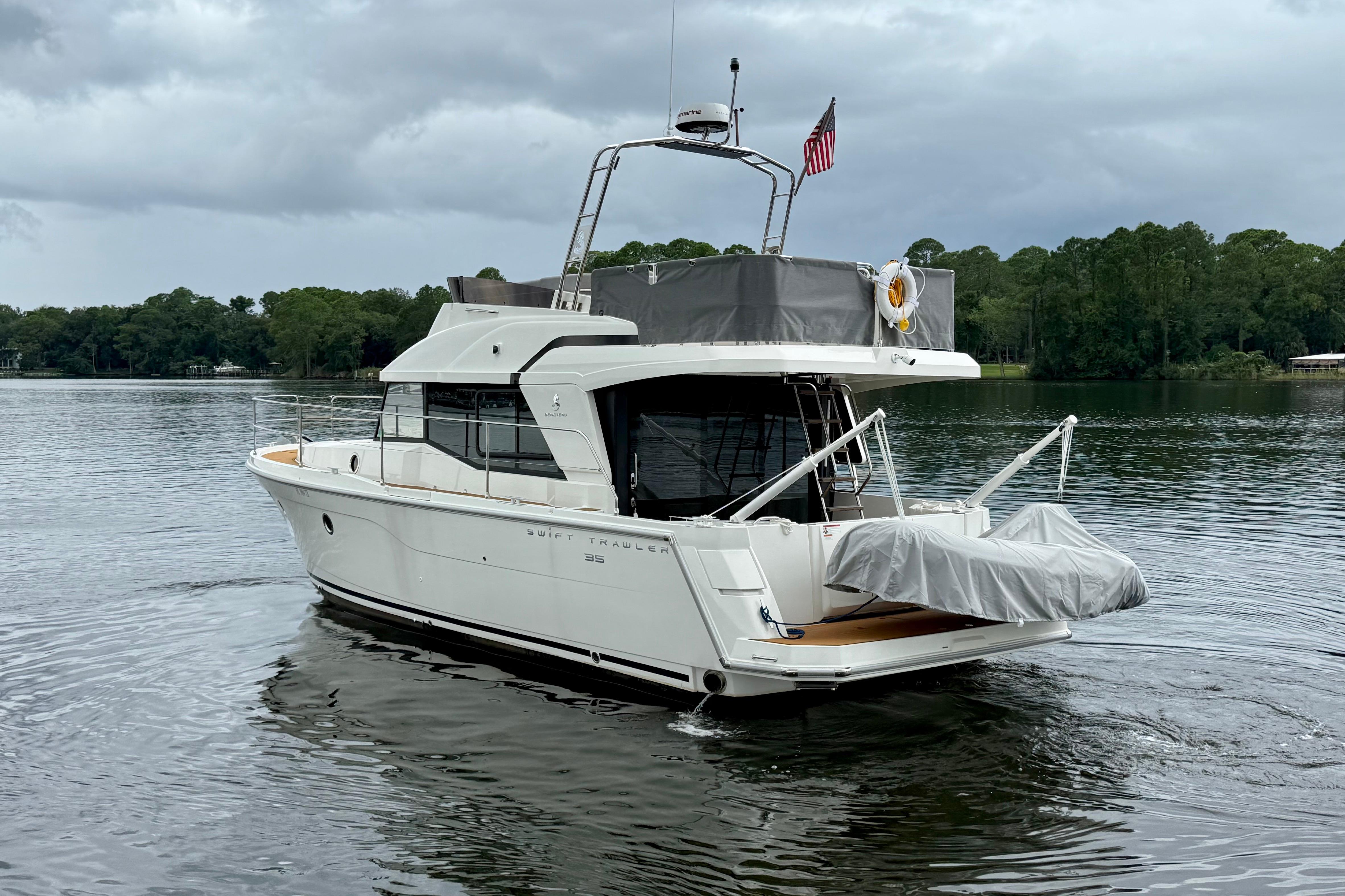 Yacht Photos Pics