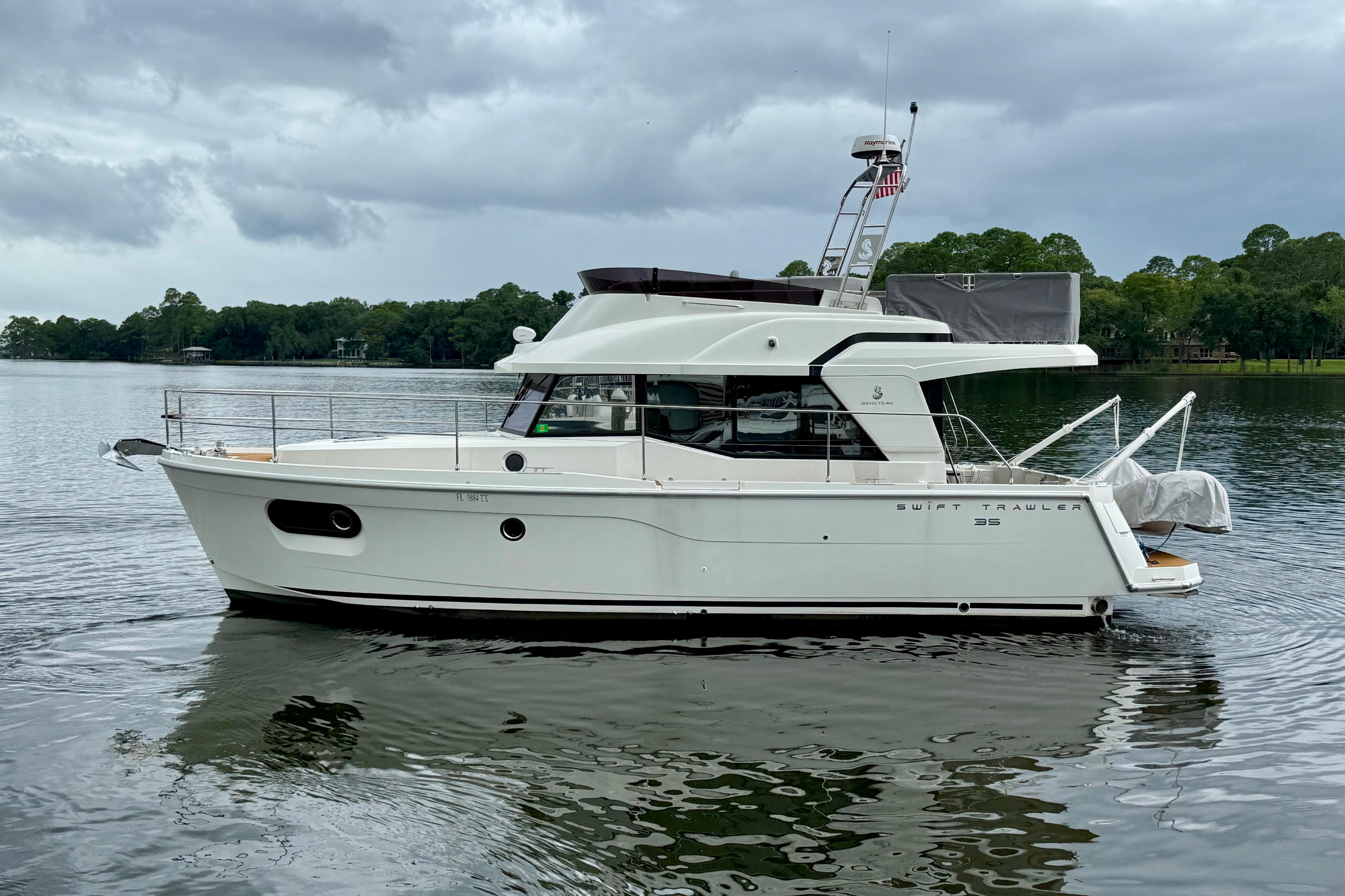 Yacht Photos Pics
