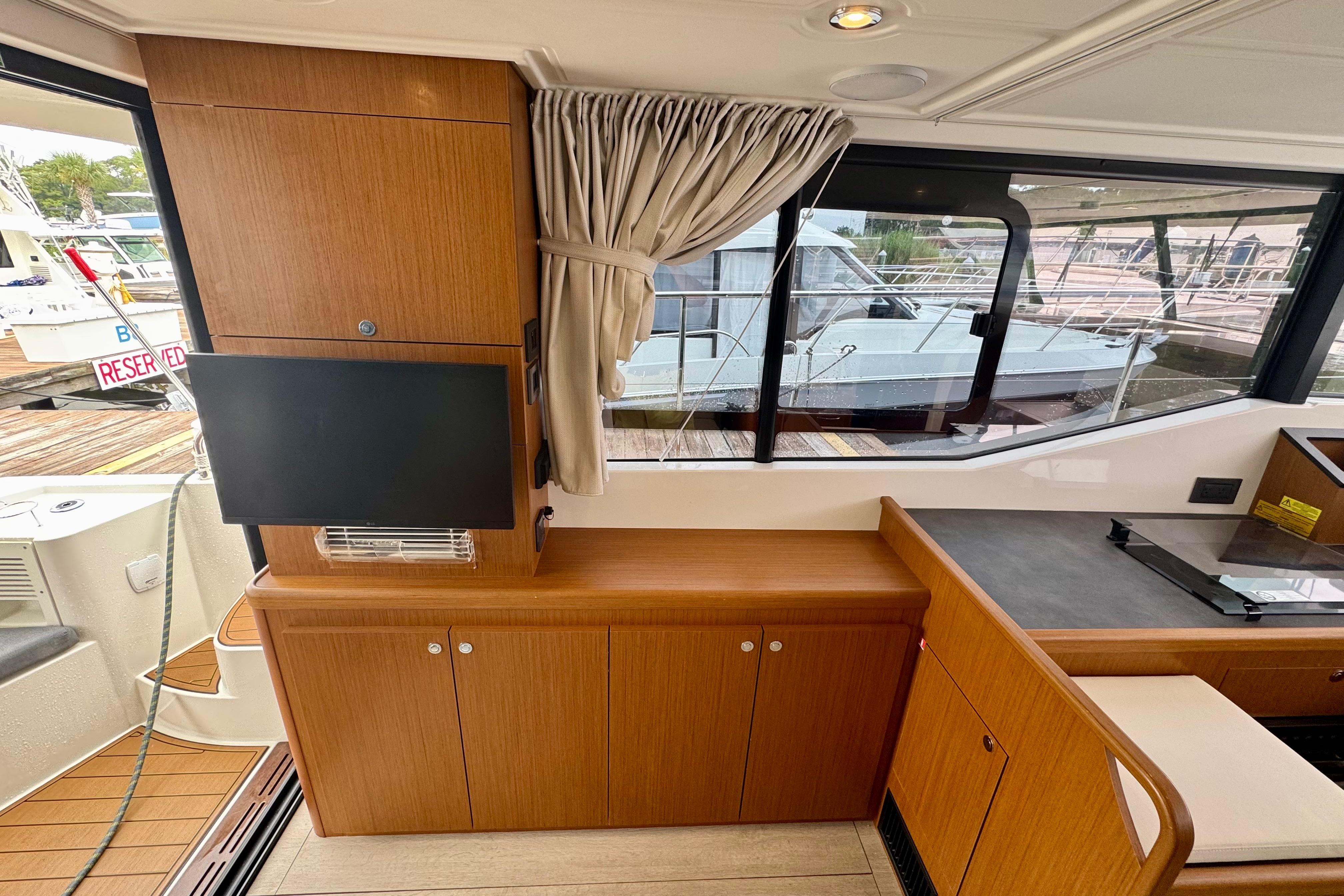 Yacht Photos Pics