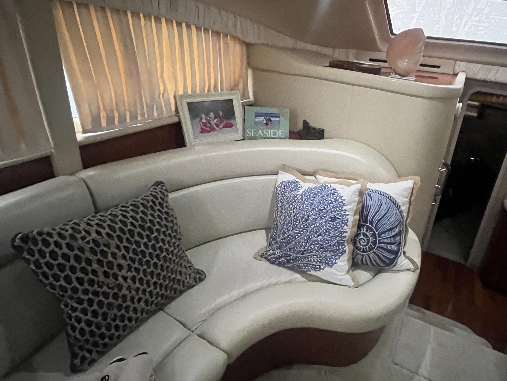 2004-sea-ray-390-motor-yacht-power-9718089-20250317113608622-1_XLARGE