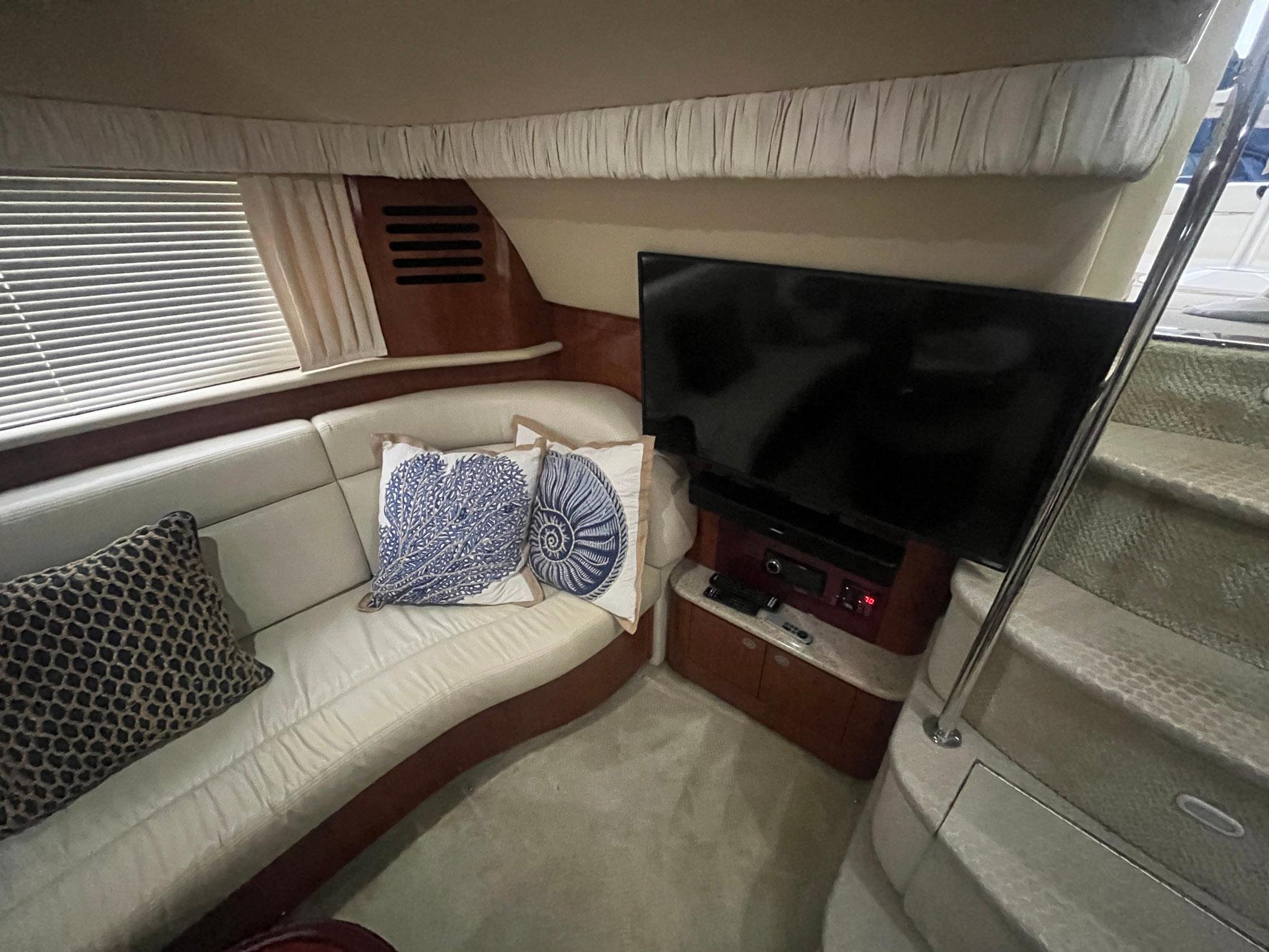 2004-sea-ray-390-motor-yacht-power-9718089-20250317113614728-1_XLARGE