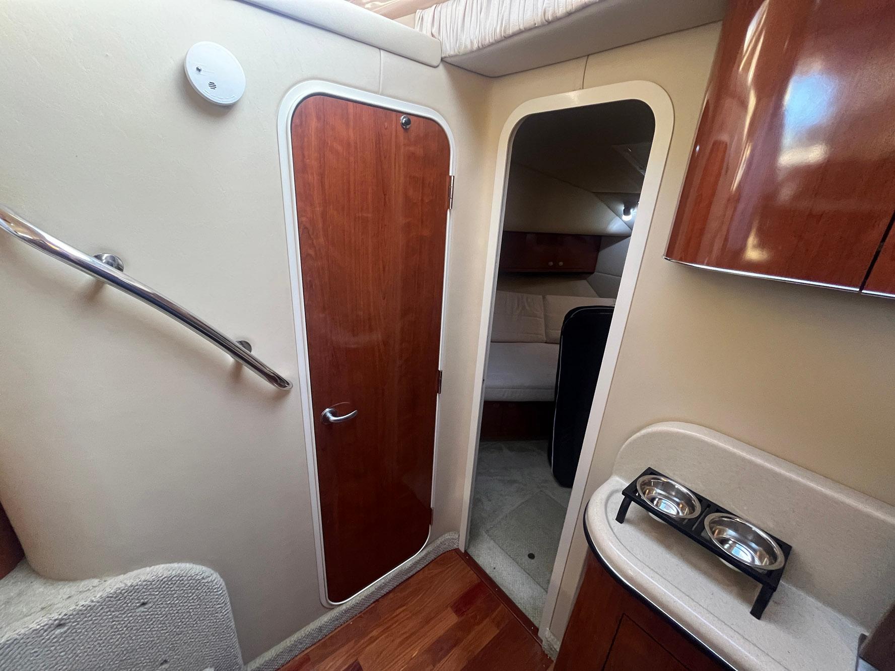 2004-sea-ray-390-motor-yacht-power-9718089-20250317113624933-1_XLARGE