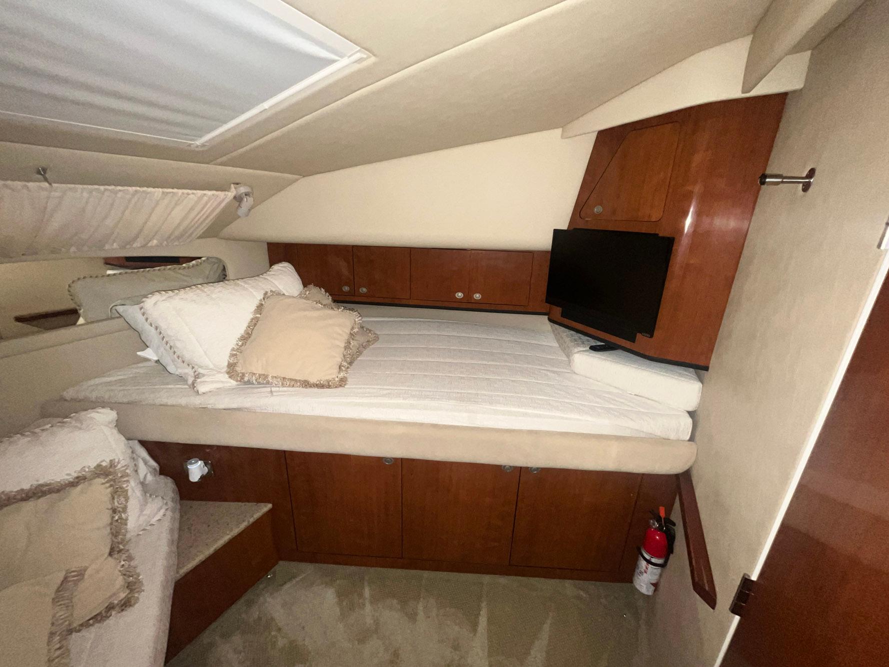 2004-sea-ray-390-motor-yacht-power-9718089-20250317113646382-1_XLARGE
