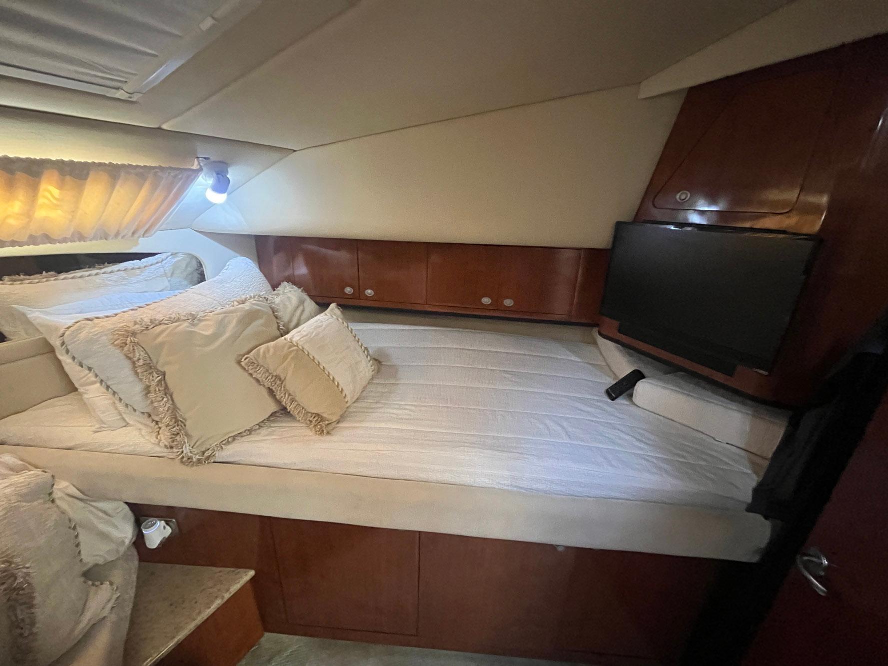 2004-sea-ray-390-motor-yacht-power-9718089-20250317113648456-1_XLARGE