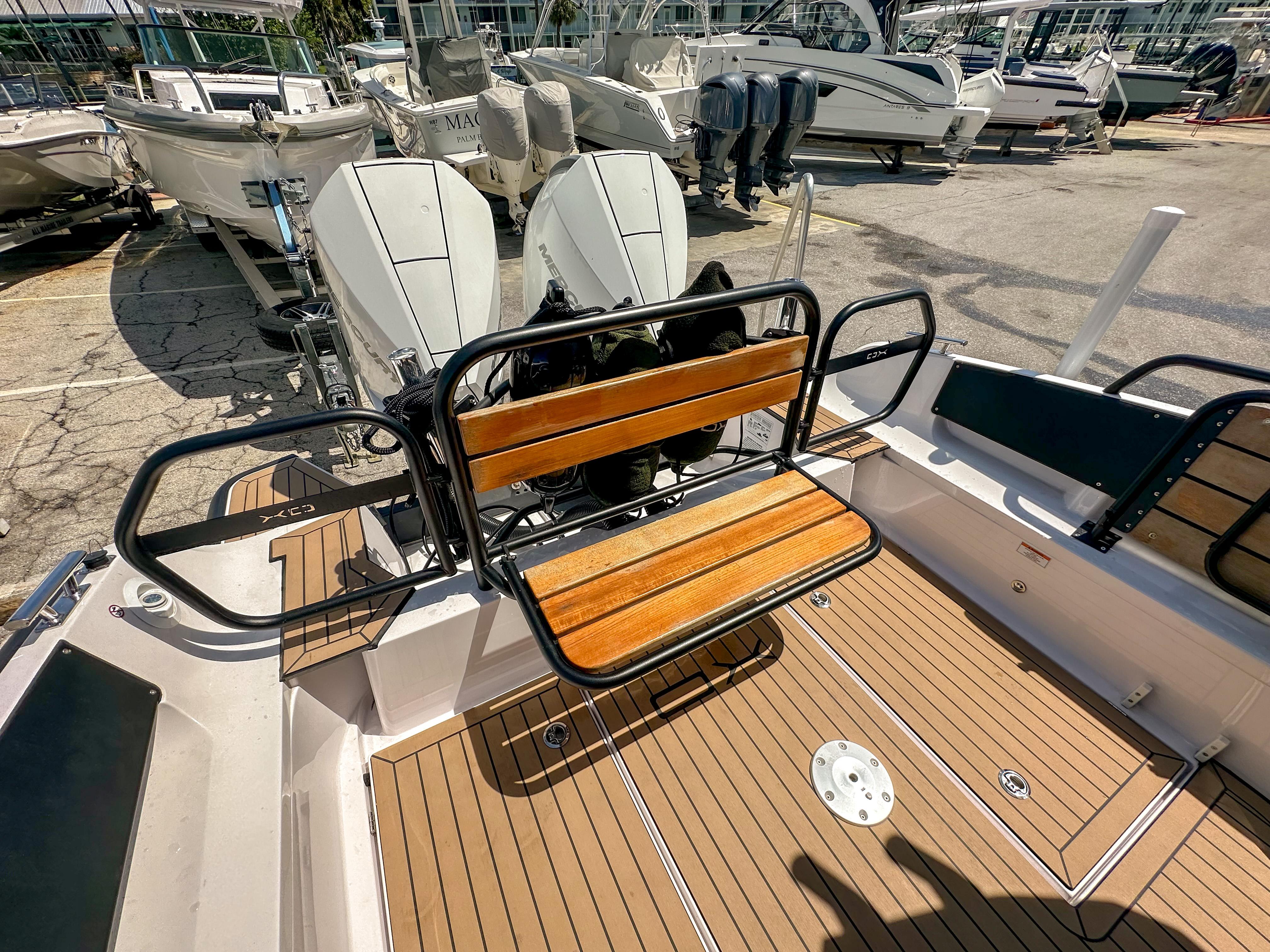 XO Boats-EXPLR 10 Sport Plus 2024 -FL-US-2024 XO Boats EXPLR 10 Sport Plus with dual engines and wooden deck seating.-9818089 | Thumbnail