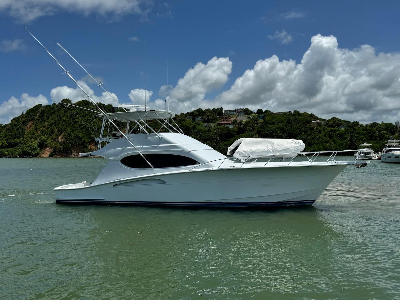 2004 Hatteras 54 convertible