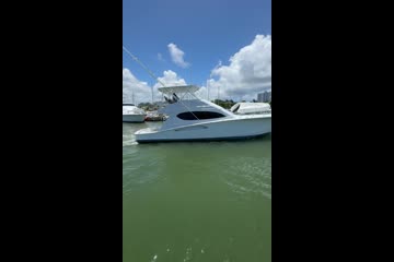 Hatteras 54 Convertible video