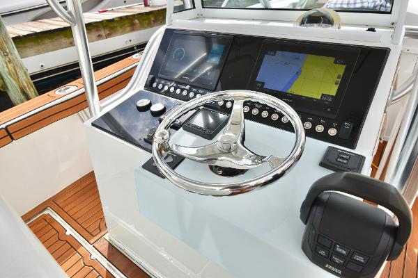 24' Bimini, Listing Number 100910622, - Photo No. 7