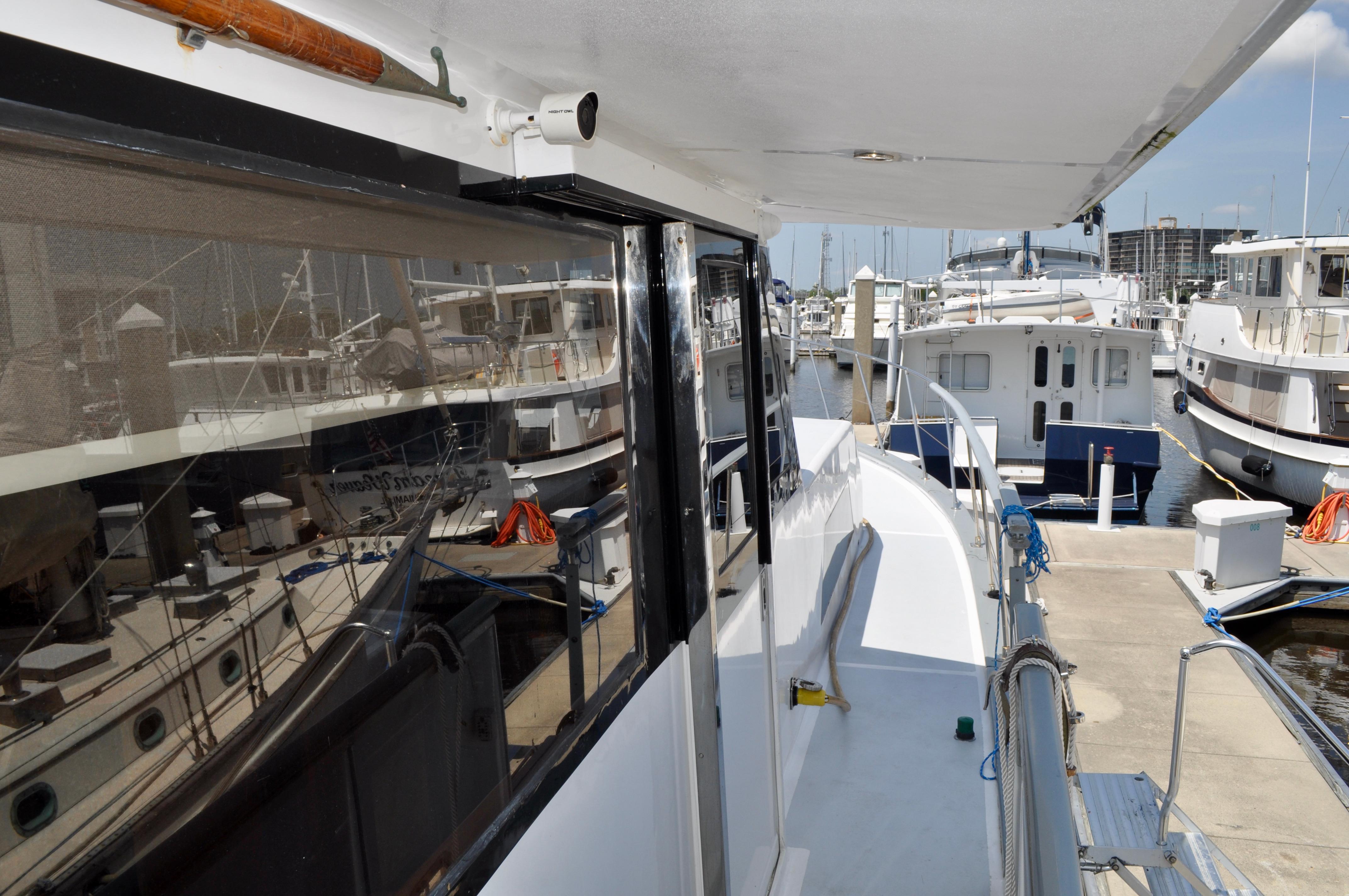 Custom-Superior Motor Yacht 64 1971 -FL-US-9818091 | Thumbnail