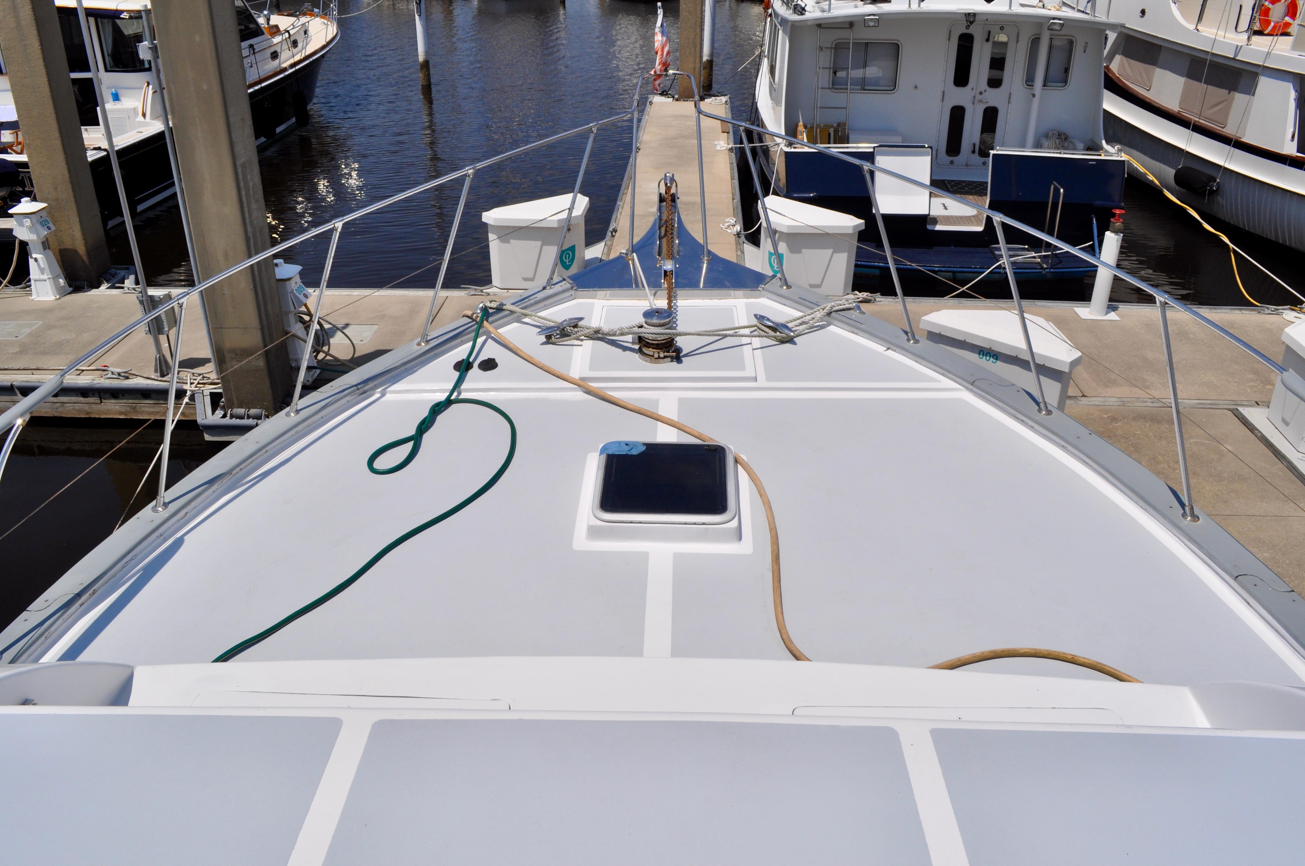 Custom-Superior Motor Yacht 64 1971 -FL-US-9818091 | Thumbnail