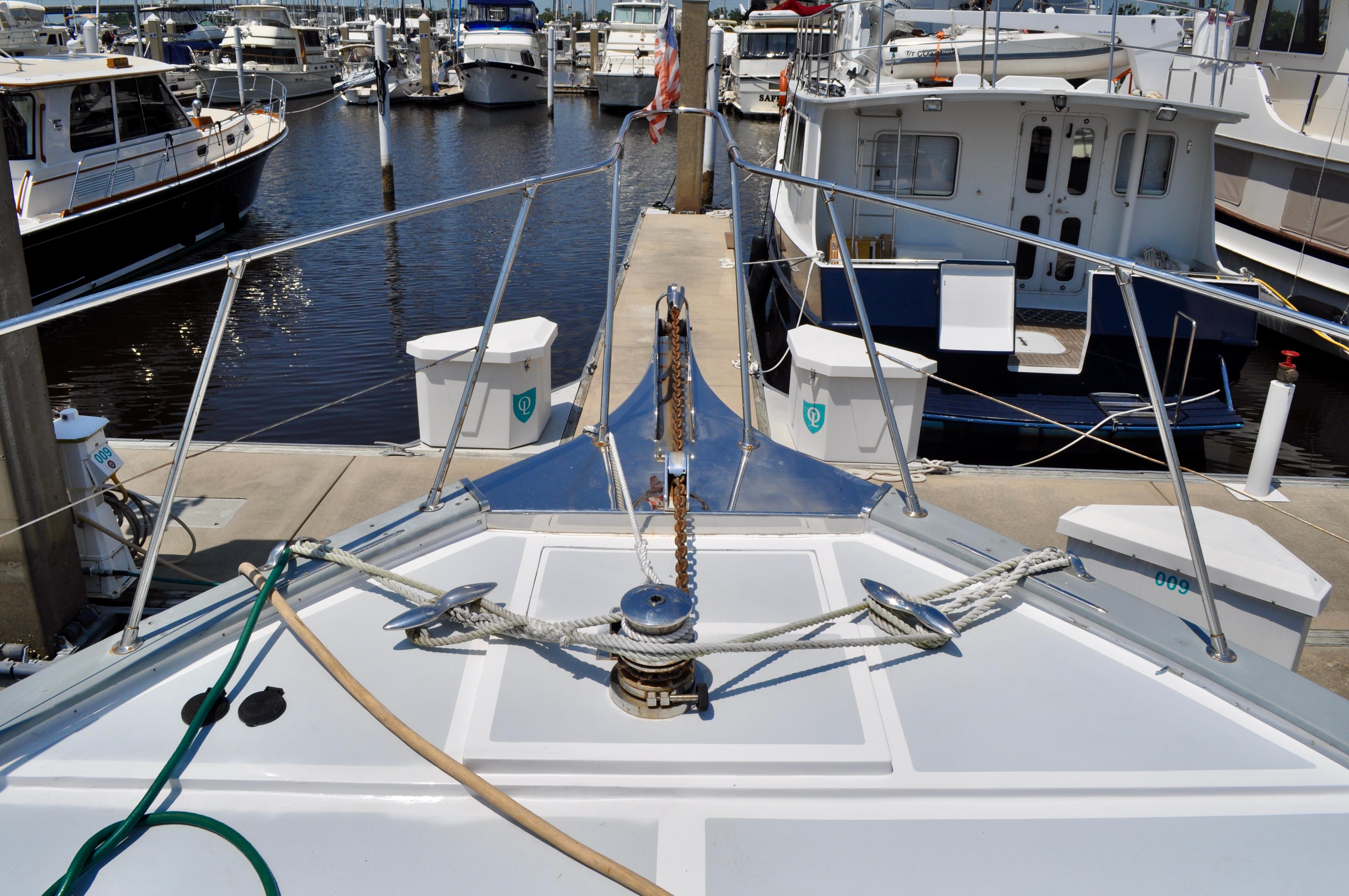 Custom-Superior Motor Yacht 64 1971 -FL-US-9818091 | Thumbnail