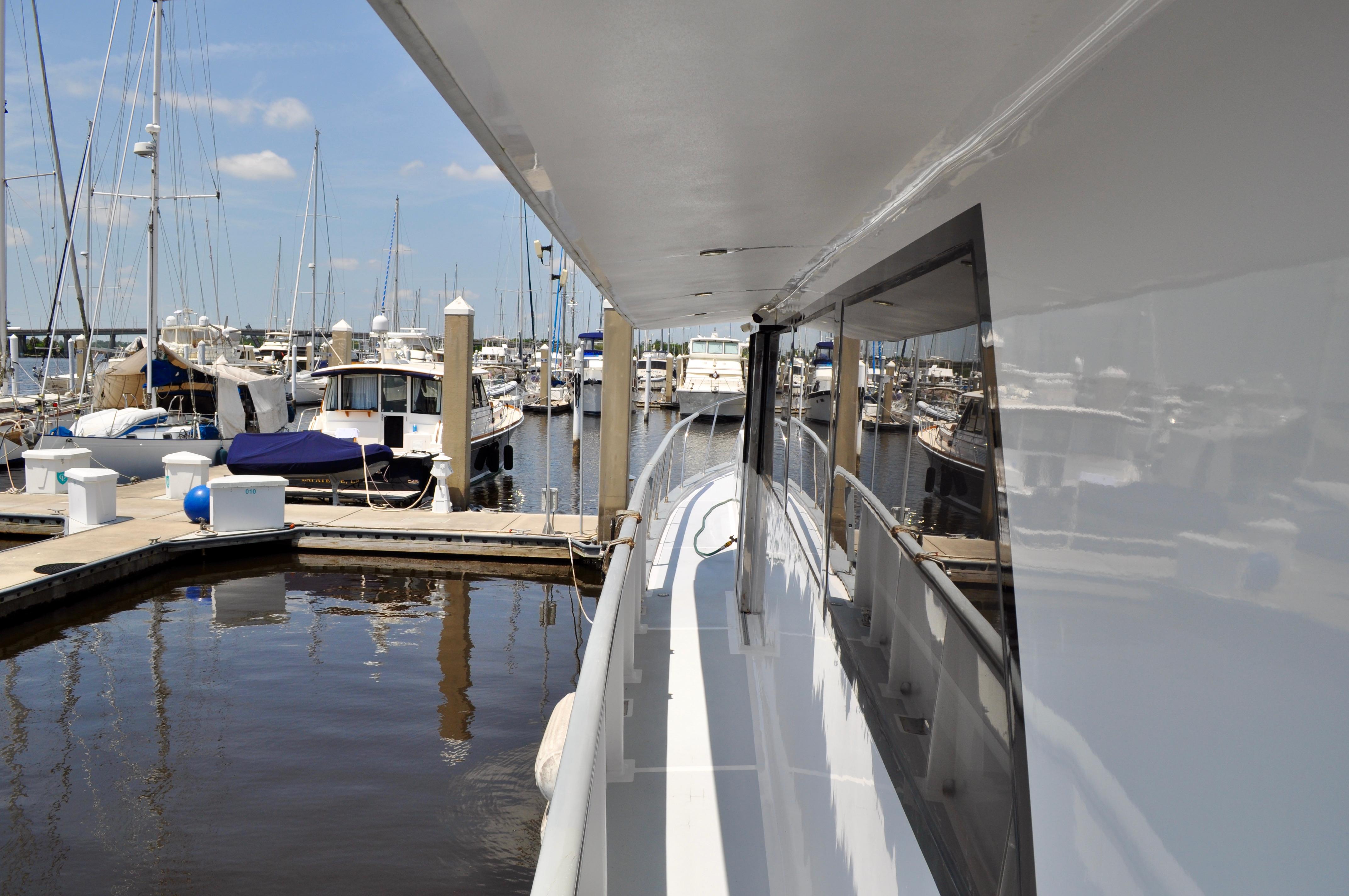 Custom-Superior Motor Yacht 64 1971 -FL-US-9818091 | Thumbnail