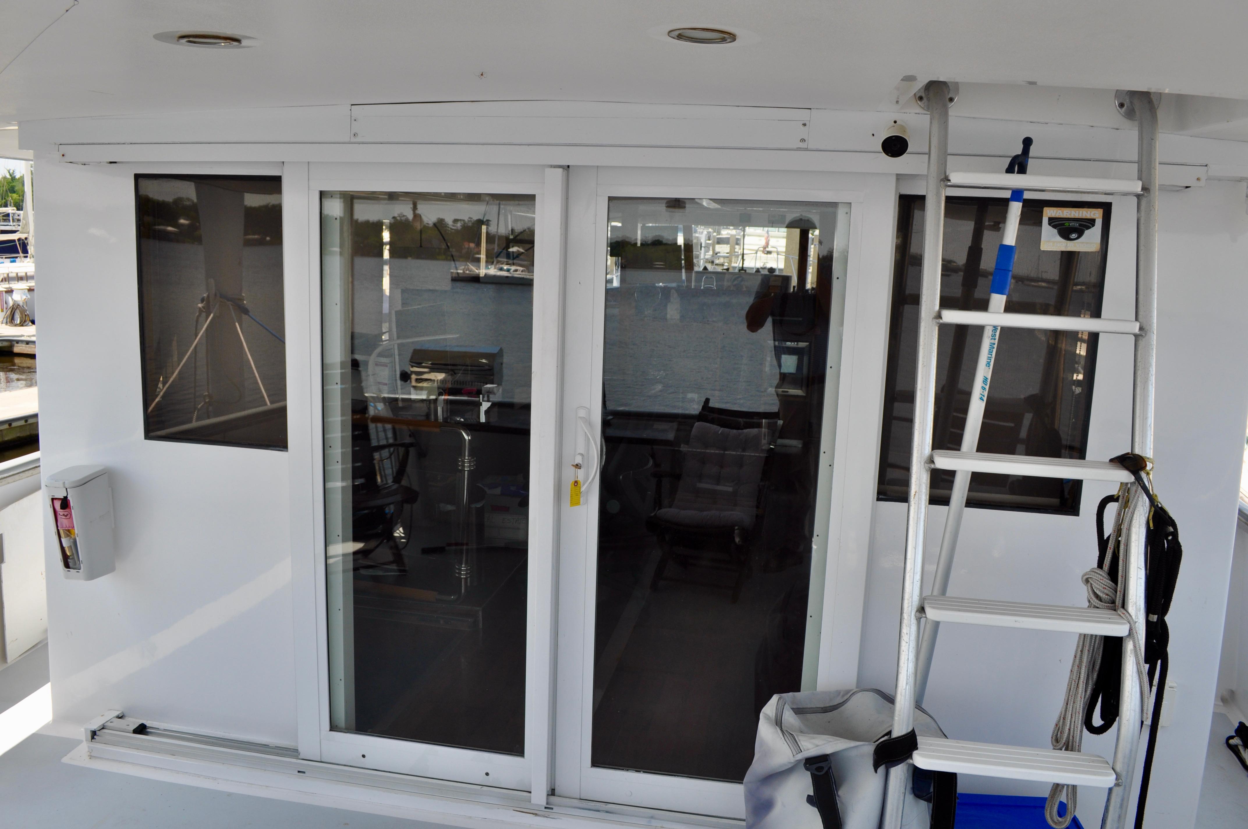 Custom-Superior Motor Yacht 64 1971 -FL-US-9818091 | Thumbnail