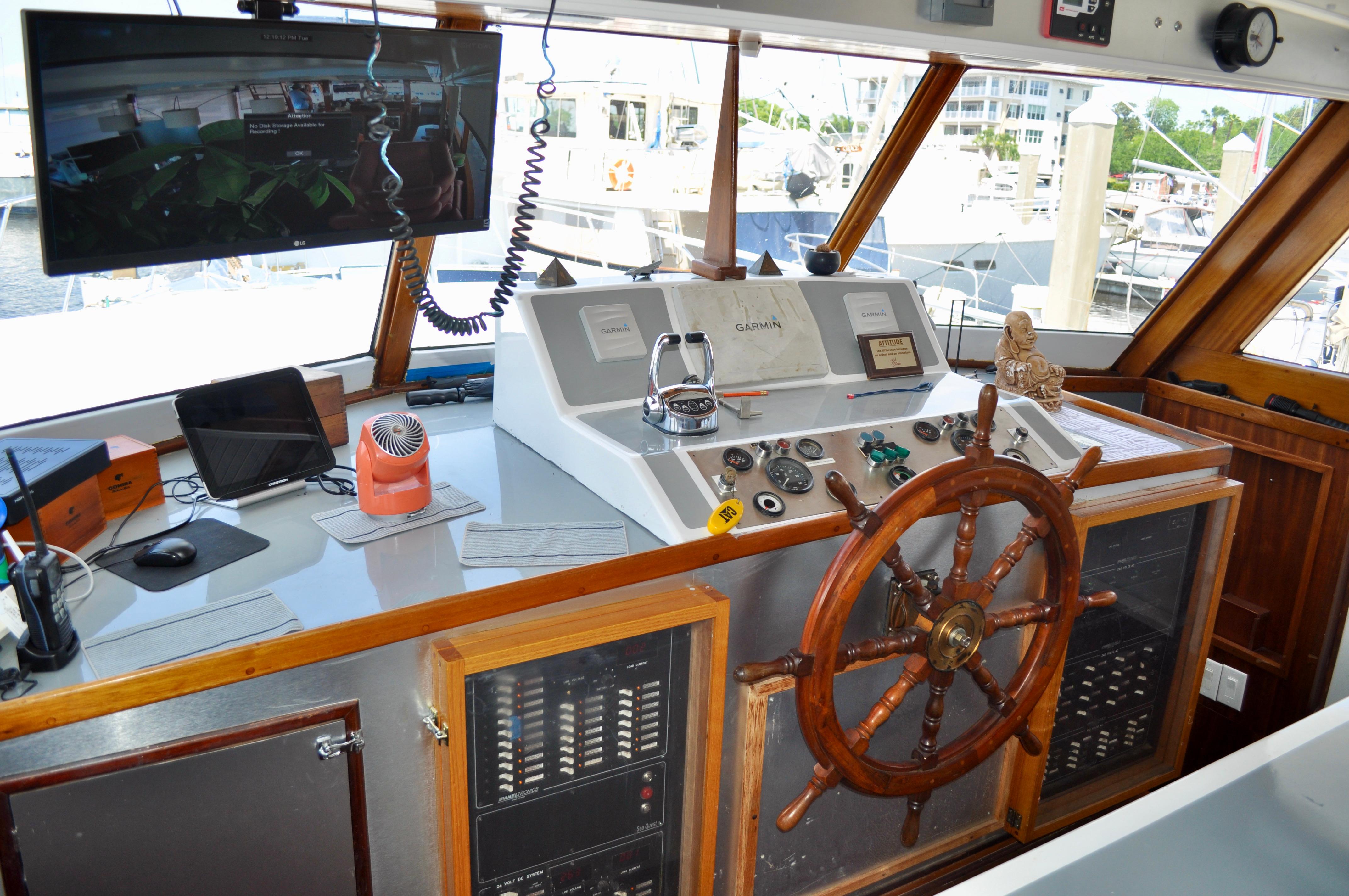 Custom-Superior Motor Yacht 64 1971 -FL-US-9818091 | Thumbnail
