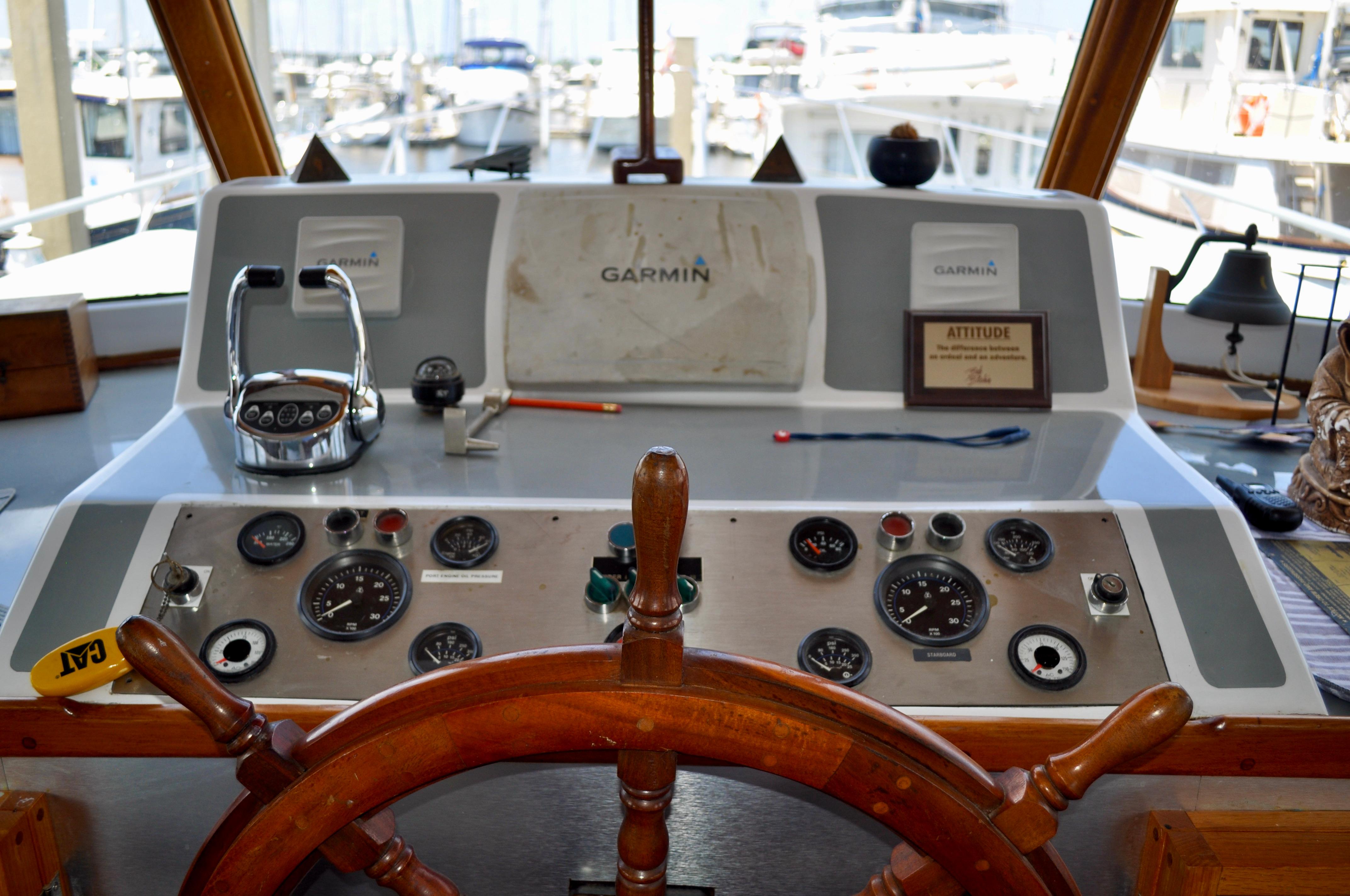 Custom-Superior Motor Yacht 64 1971 -FL-US-9818091 | Thumbnail